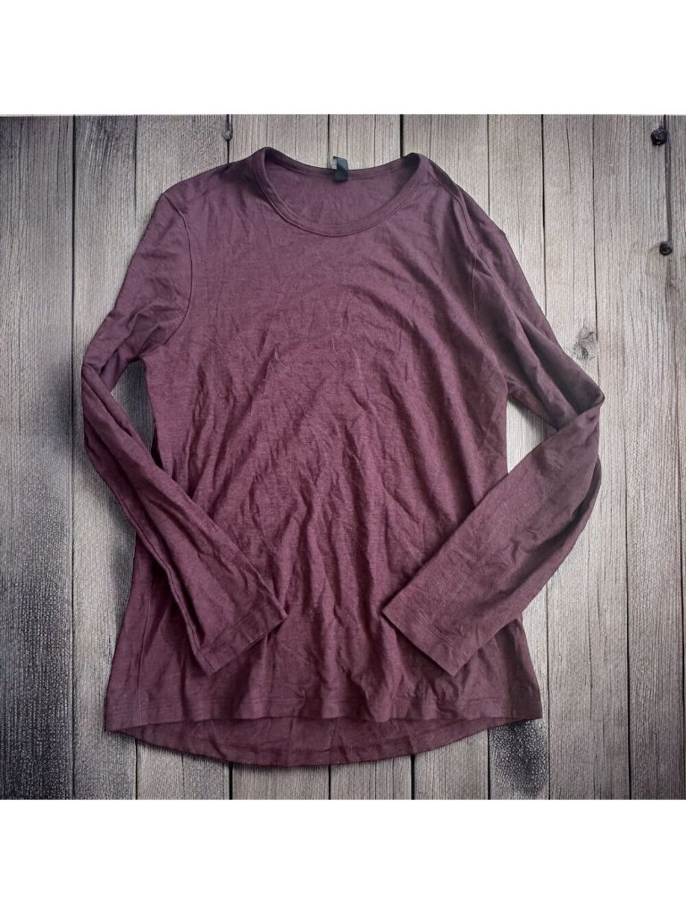 LULULEMON Men's Purple Crewneck Long Sleeve Shirt Size Medium